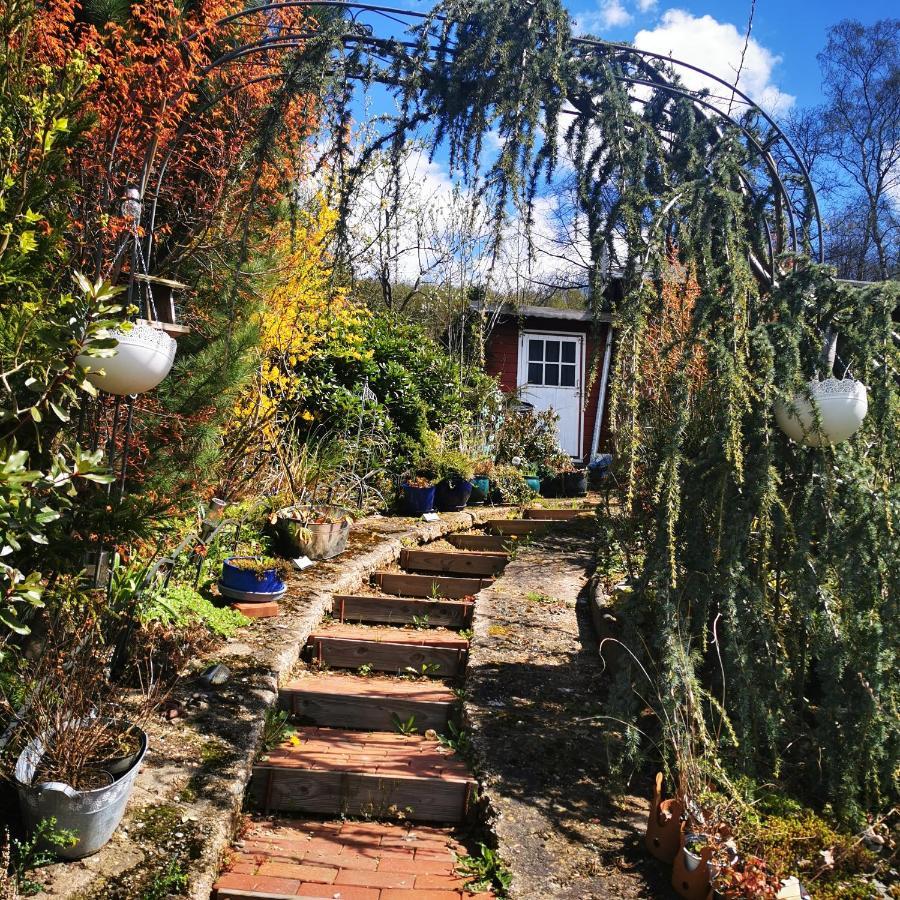 Ferienhaus Mit Riesen Garten, Drei Terrassen, Toller Aussicht Am Waldrand, Auch Als Monteur-Wohnung Hemer Екстериор снимка